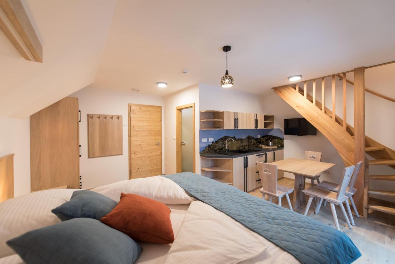 Guesthouse Lajnar Zgornja Sorica 外观 照片